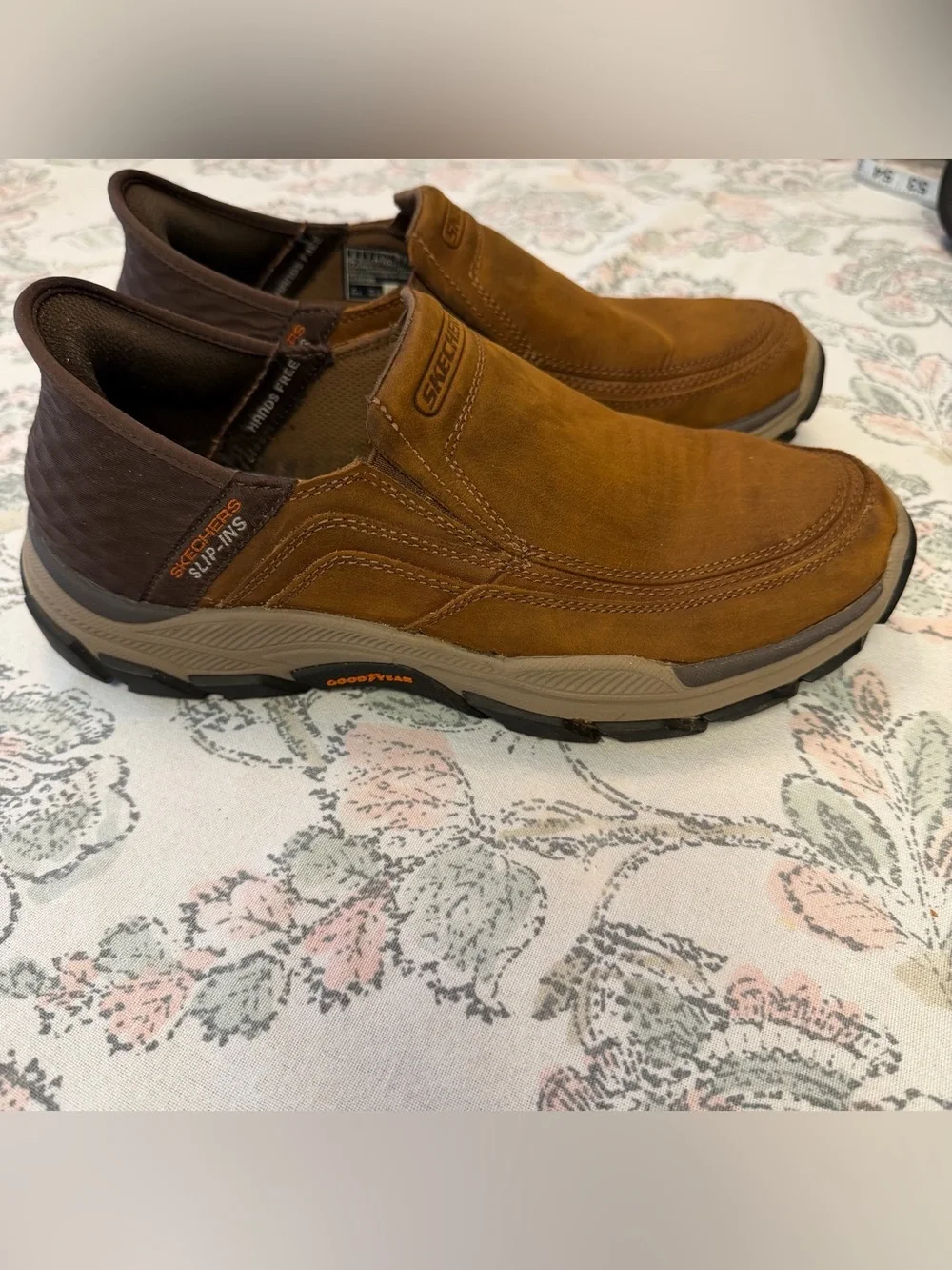 Skechers Men's Slip-On Loafers in Chestnut Brown Nubuck Leathr